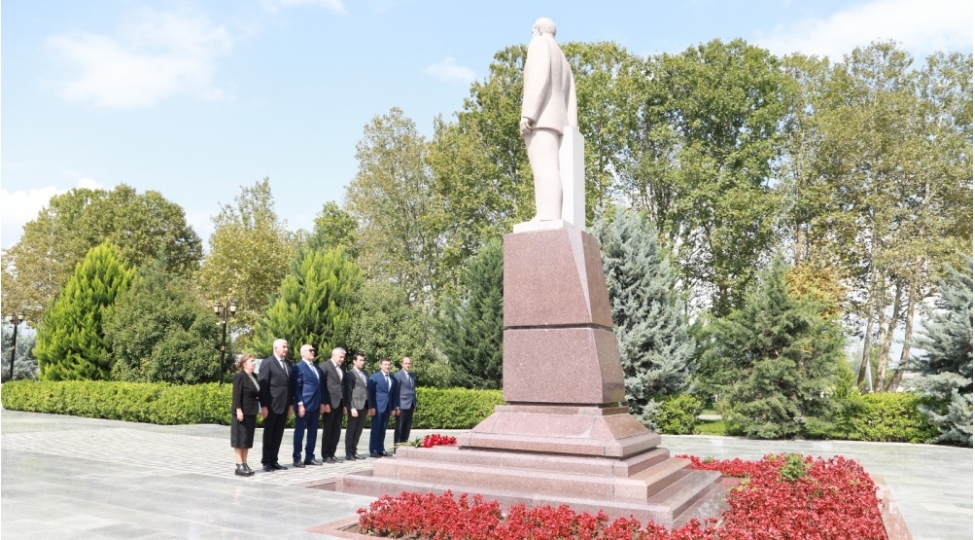 qurucu-lider-xilaskar-dovlet-xadimi-foto