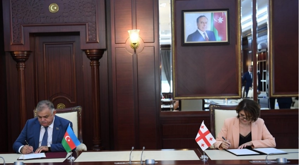 azerbaycan-ve-gurcustan-parlamentlerinin-medeniyyet-komiteleri-arasinda-memorandum-imzalanib