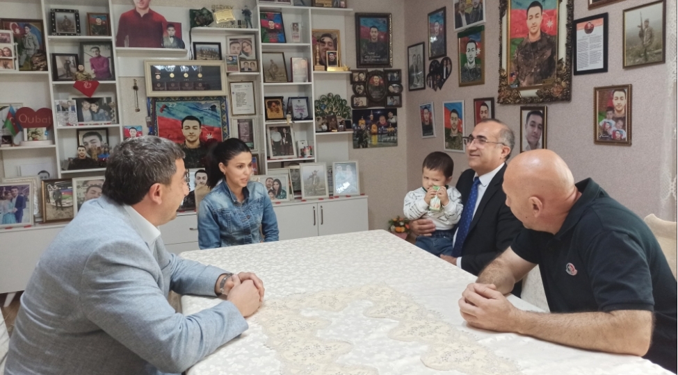 sumqayitda-shehid-aileleri-ziyaret-edilibler-foto