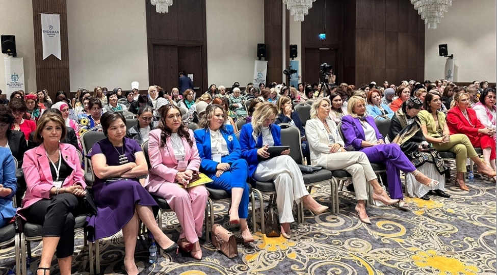 aqsia-numayende-heyeti-turk-dunyasi-ish-qadinlarinin-forumunda-ishtirak-edib-