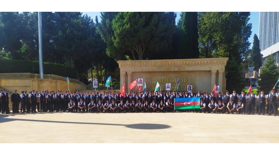security-operation-services-anim-gununde-shehidler-xiyabanini-ziyaret-edib-foto