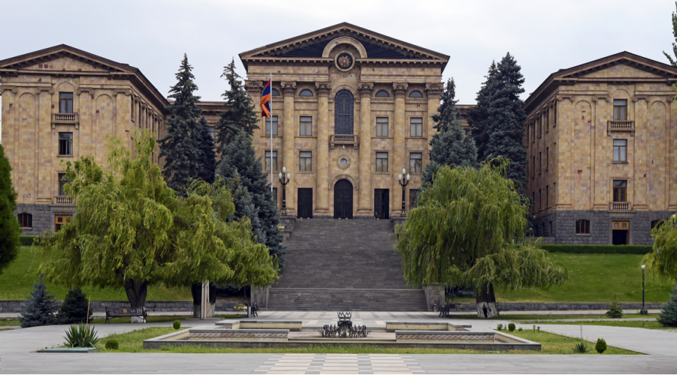 ermenistan-parlamentinin-komissiyasi-roma-statutunun-ratifikasiyasini-tesdiqleyib