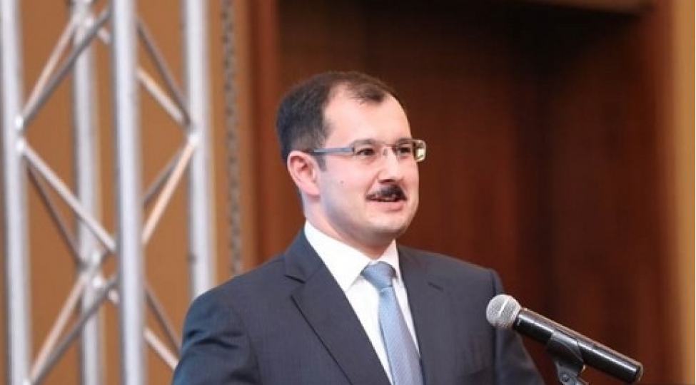 sefir-qarabagin-ermeni-genclerinin-azerbaycanlilarla-bagli-dushuncesini-deyishmek-uchun-ishler-gorulecek