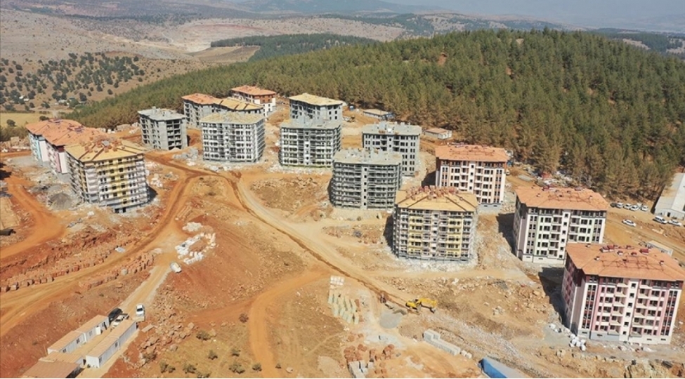 cari-ilin-sonunadek-kahramanmarashda-9-minden-chox-evinin-zelzeleden-zererchekenlere-verilmesi-gozlenilir