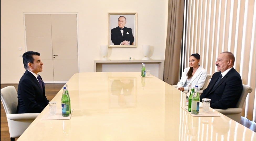 prezident-ilham-eliyev-ve-birinci-xanim-mehriban-eliyeva-icesco-nun-bash-direktoru-ile-gorushubler-yenilenib