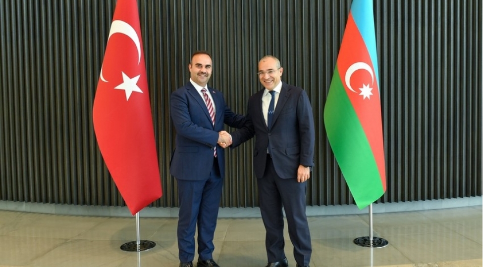 azerbaycan-turkiye-ile-senaye-ve-texnologiya-sahelerinde-emekdashligi-muzakire-edib-yenilenibfoto