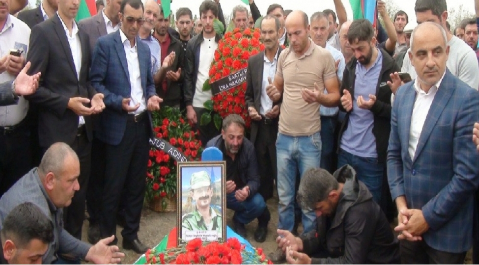 fuzulide-itkin-dushen-shehid-seyfulla-tairovun-neshinin-qaliqlari-saatlida-defn-edilib