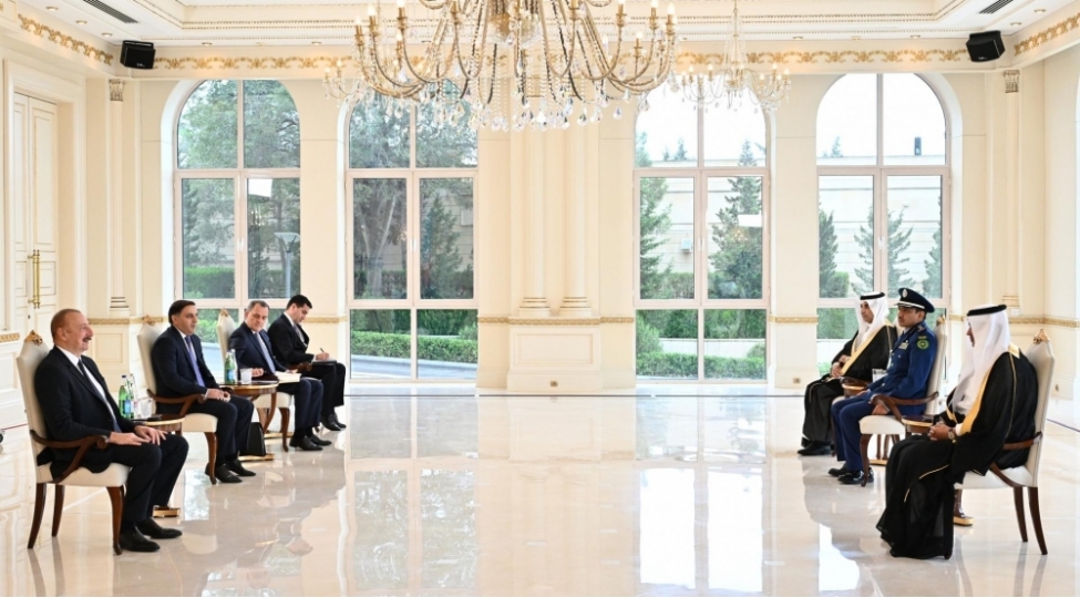 ilham-eliyev-seudiyye-erebistaninin-olkemizde-yeni-teyin-olunmush-sefirinin-etimadnamesini-qebul-edib-foto