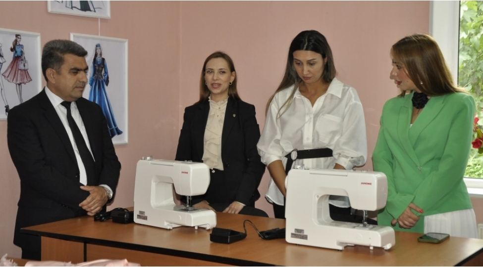 agcabedide-qadinlarin-meshgulluga-chixish-imkanlari-genishlendirilir-foto