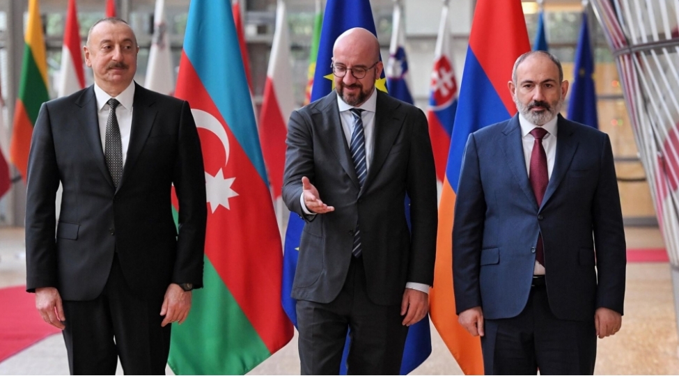 sharl-mishel-azerbaycan-ve-ermenistan-liderlerini-brussele-devet-edib