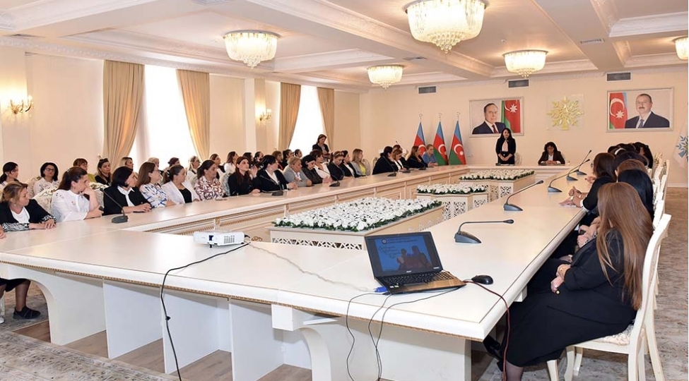 sumqayitda-azerbaycan-qadinlarinin-cemiyyetde-rolu-movzusunda-tedbir-kechirilib-foto