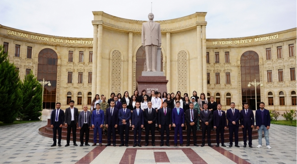 genc-partiya-feallari-heyder-eliyev-merkezini-ziyaret-edibler-foto-17