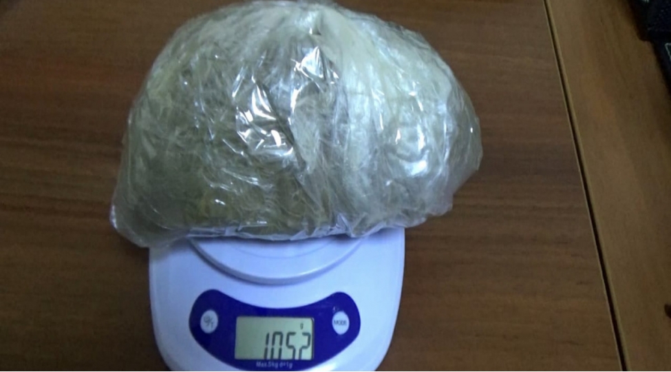 bakida-7-kq-narkotik-dovriyyeden-chixarilib-video