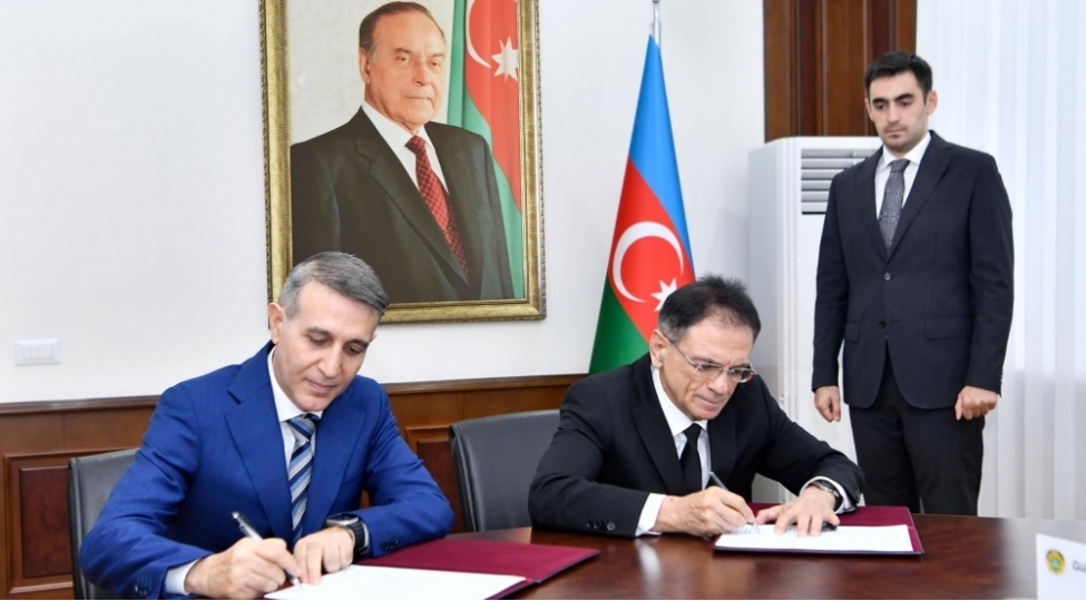 mudafie-senayesi-nazirliyi-ile-sumqayit-texnologiyalar-parki-arasinda-anlashma-memorandumu-imzalanib-foto