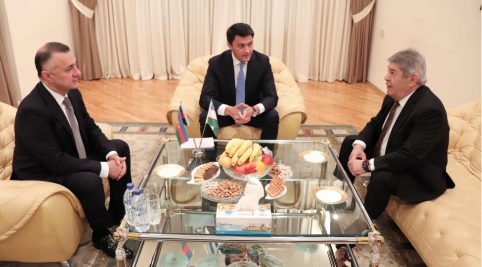 azerbaycanin-sehiyye-naziri-ozbekistana-gedib