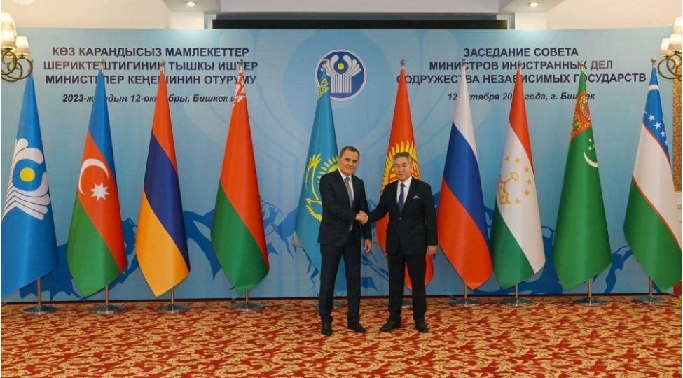 bishkekde-mdb-xin-bashchilarinin-shurasi-ishine-bashlayib-ceyhun-bayramov-qirgiz-hemkari-ile-gorushub