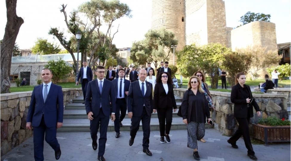 shimali-kipr-turk-cumhuriyyetinin-prezidenti-ersin-tatar-icherisheherle-tanish-olub-foto