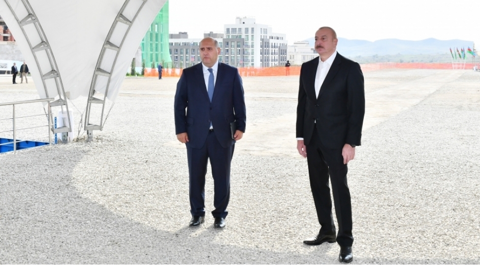 prezident-ilham-eliyev-fuzuli-sheherinde-uchuncu-yashayish-kompleksinin-temelini-qoyub-yenilenib