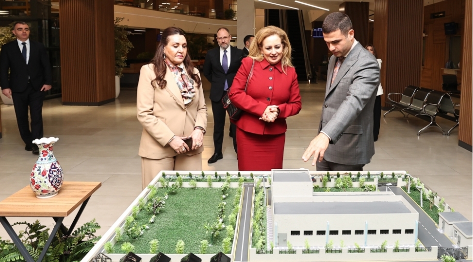 kipr-turk-sahibkar-qadinlar-derneyinin-fexri-uzvu-sibel-tatar-baki-kob-evinde-olub-foto