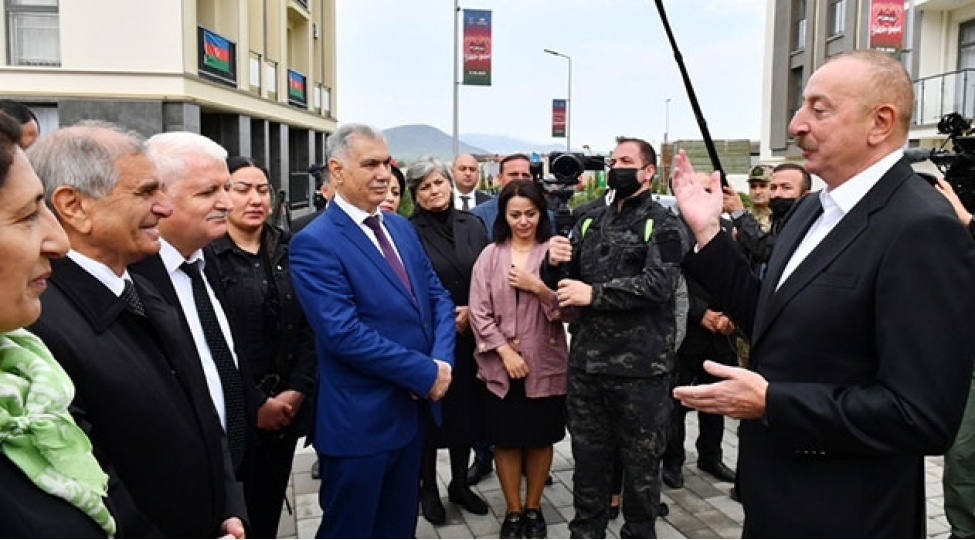 prezidentle-fuzuli-sakini-arasinda-maraqli-dialoq-video