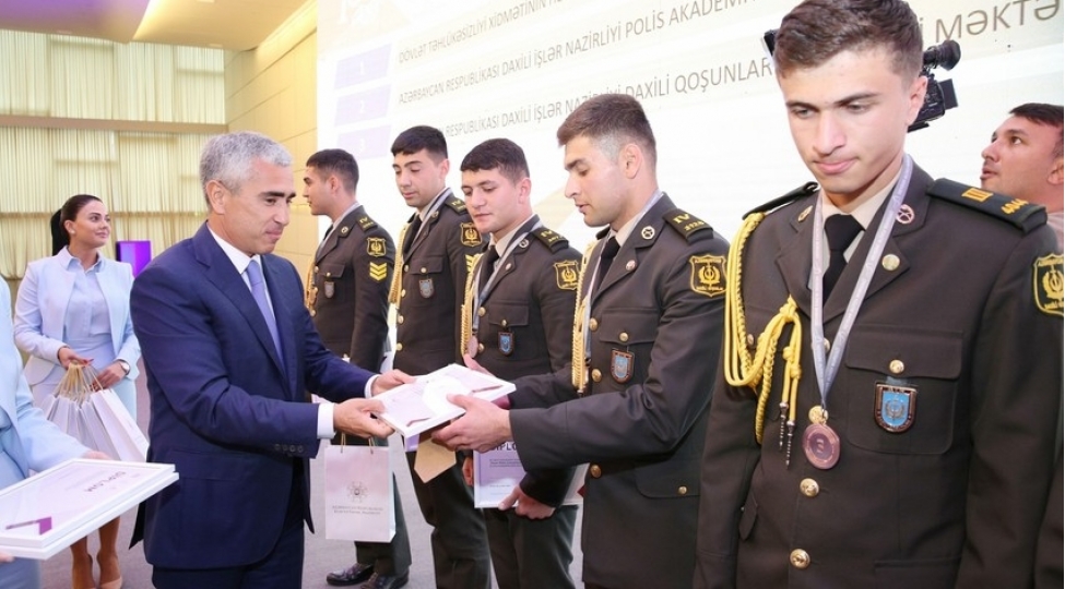 heyder-eliyev-ve-azerbaycan-tarixi-umumrespublika-bilik-yarishinin-qalibleri-mueyyenleshib-foto