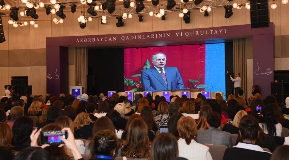 azerbaycan-qadinlarinin-vi-qurultayi-bashlayib