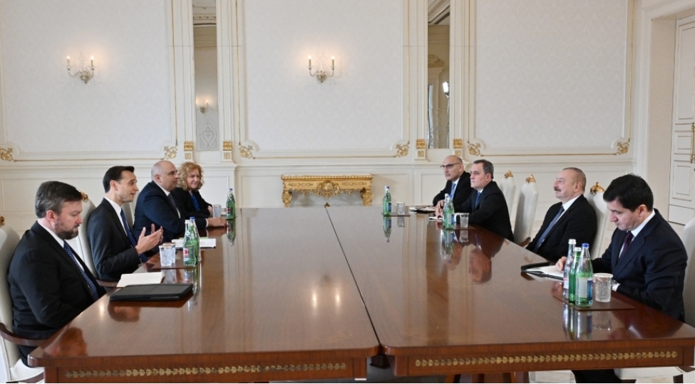prezident-ilham-eliyev-absh-dovlet-departamentinin-numayendesini-qebul-edib-yenilenib