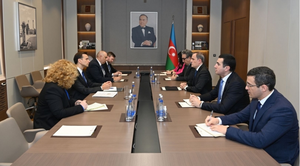 ceyhun-bayramov-absh-resmisi-ile-azerbaycan-ermenistan-sulh-muqavilesinin-imzalanmasini-muzakire-edib