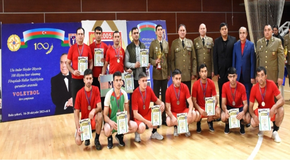 heyder-eliyevin-100-illiyine-hesr-olunmush-voleybol-chempionati-kechirilib-foto