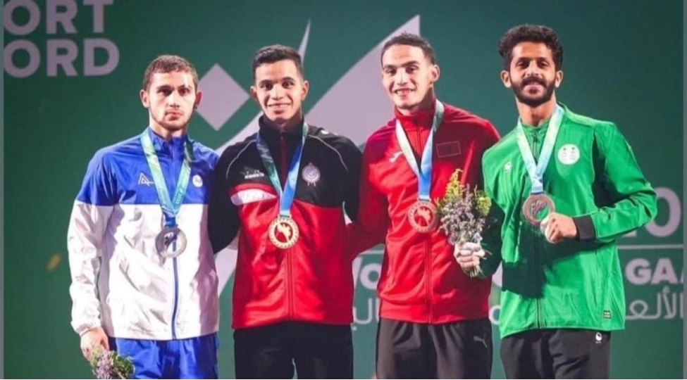 huseyn-memmedli-gumush-medal-qazandi