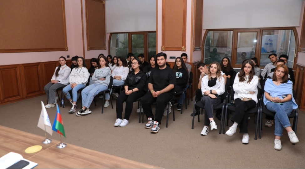 davam-terefinden-informasiya-muharibesi-ile-bagli-maariflendirme-ayi-basha-chatib-foto
