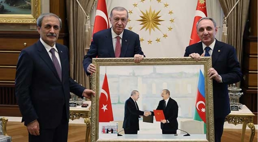 kamran-eliyev-turkiye-prezidentine-tarixi-resm-eseri-teqdim-etdi