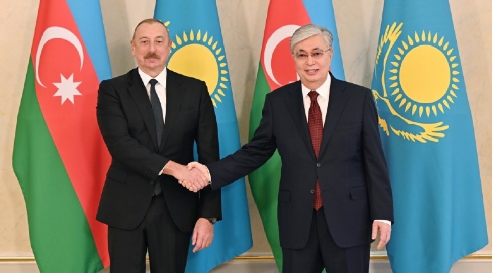 qazaxistanla-emekdashligin-daha-da-derinleshmesine-nail-olacagiq-prezident