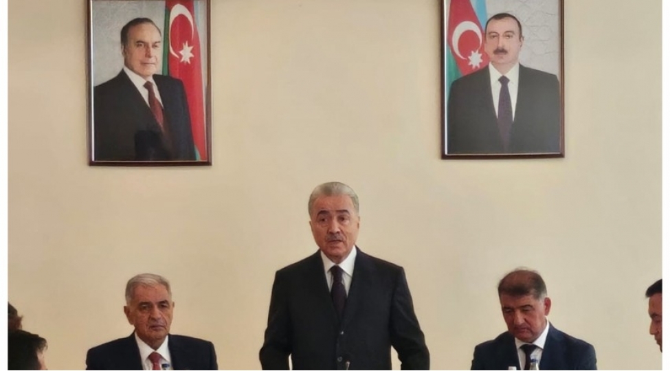 samuxun-yeni-icra-bashchisi-kollektive-teqdim-olunub