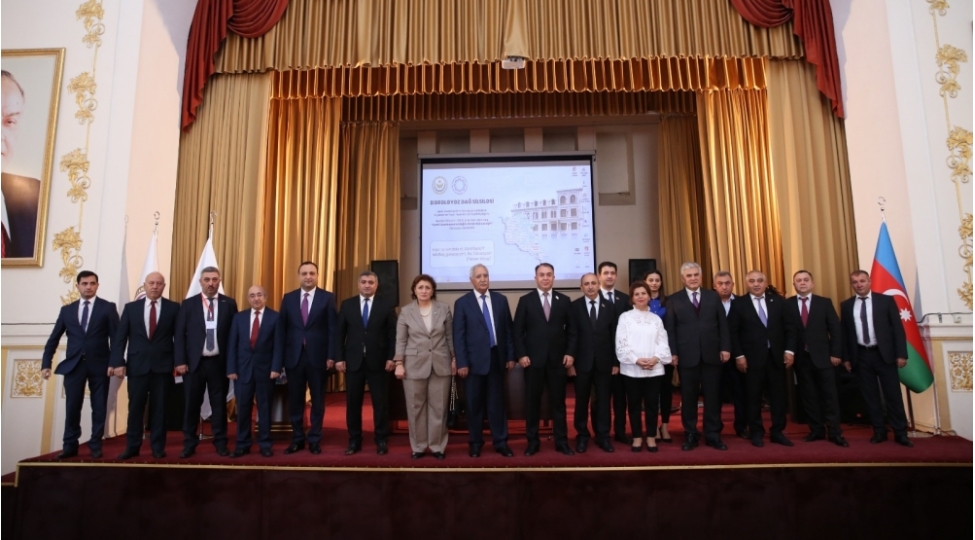 qerbi-azerbaycana-dogru-veten-bizi-sesleyir