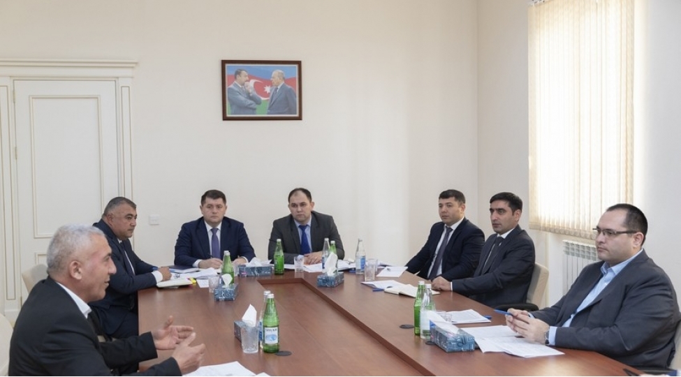mecnun-memmedov-samuxda-vetendashlari-qebul-edib-foto