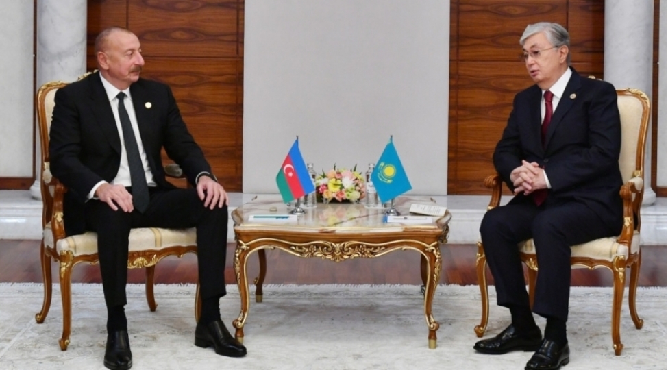 prezident-ilham-eliyev-qazaxistanda-bash-vermish-yanginla-elaqedar-prezidentkasim-jomart-tokayeve-bashsagligi-verib
