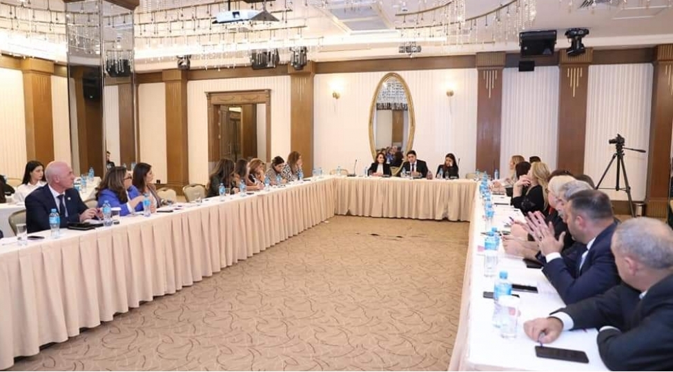 qanin-laxtalanma-pozgunlugunun-mualicesi-advokasiyasina-dair-konfrans-kechirilib-foto
