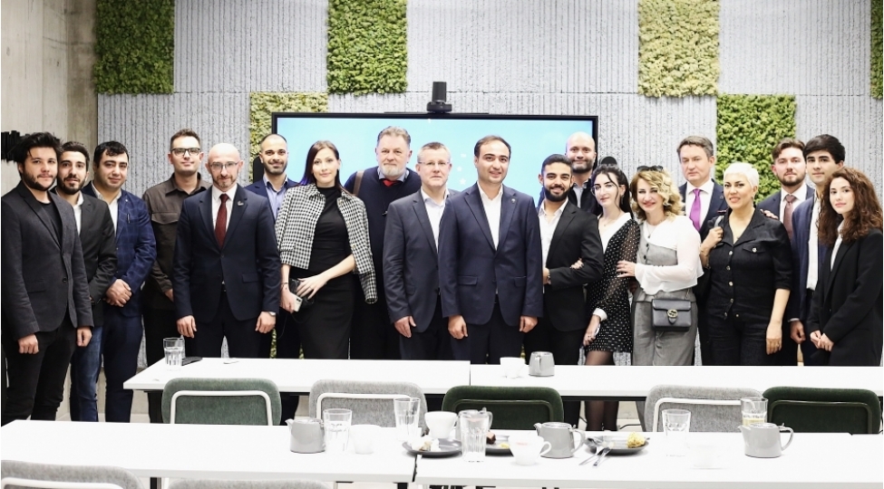 ceo-meetup-finance-prague-chexiya-bazarina-chixmaq-isteyen-sahibkarlar-uchun-unikal-imkan