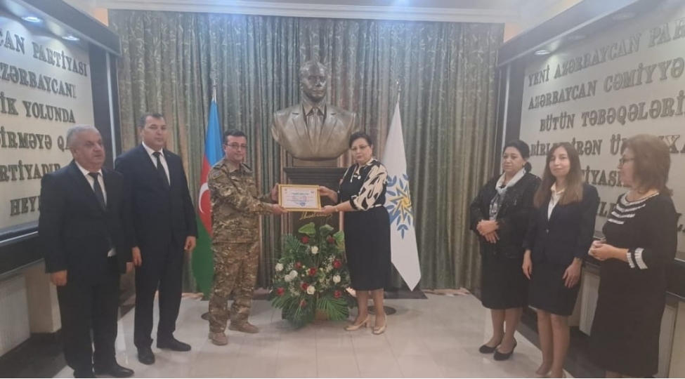 ugurlara-aparan-yol-xalq-iqtidar-birliyinin-sarsilmazligindan-kechir-foto
