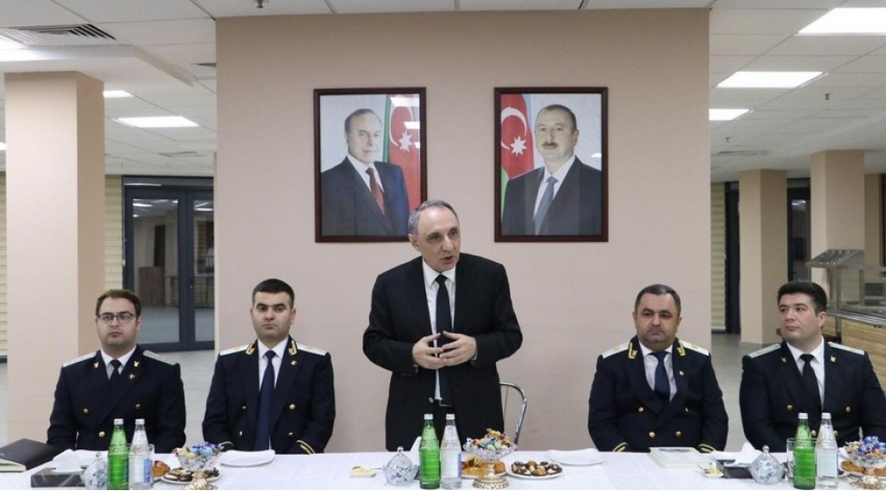 bash-prokuror-kamran-eliyev-prokurorlugun-veteranlari-ile-gorushub