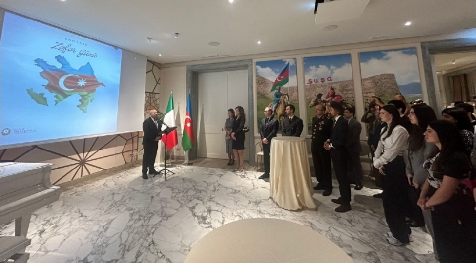 azerbaycanin-zefer-gunu-italiyada-tenteneli-shekilde-qeyd-olunub