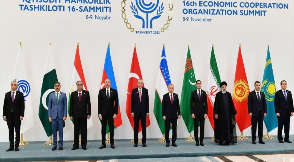 pakistan-bash-naziri-eco-nu-daha-feal-ve-semereli-teshkilata-chevirmek-uchun-chalishmaliyiq