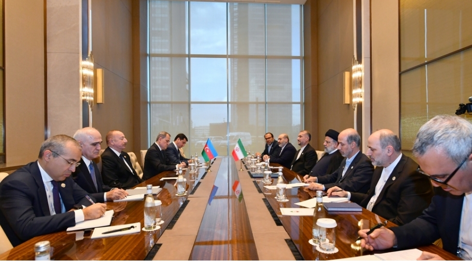 dashkendde-azerbaycan-prezidenti-ilham-eliyevin-iran-prezidenti-seyid-ibrahim-reisi-ile-gorushu-olub