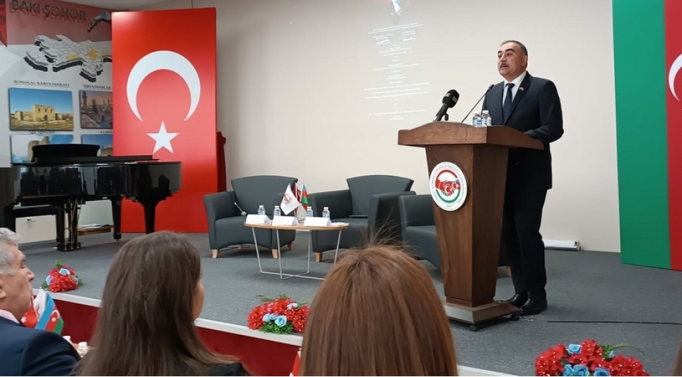 ankaradaki-shusha-konqres-merkezinde-ataturkun-xatiresi-anilib-foto