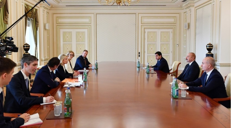 azerbaycan-prezidenti-ilham-eliyev-atet-parlament-assambleyasinin-prezidentini-qebul-edib-yenilenibfoto
