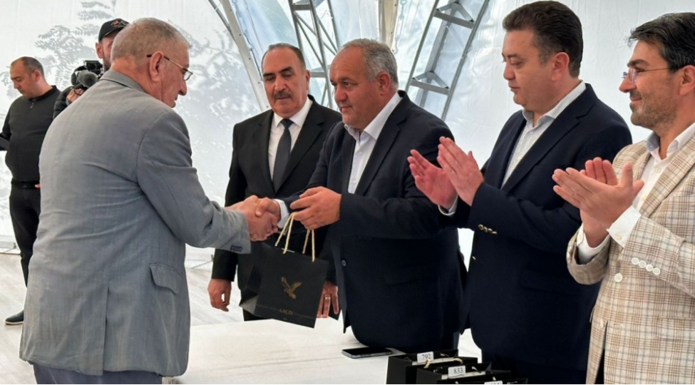 lachinda-meskunlashan-daha-10-aileye-evlerin-acharlari-teqdim-olunub-yenilenibfoto
