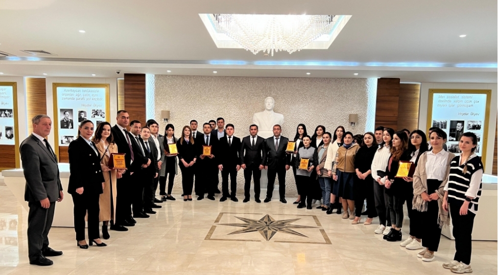 genc-partiya-feallari-heyder-eliyev-merkezini-ziyaret-edibler-foto-30