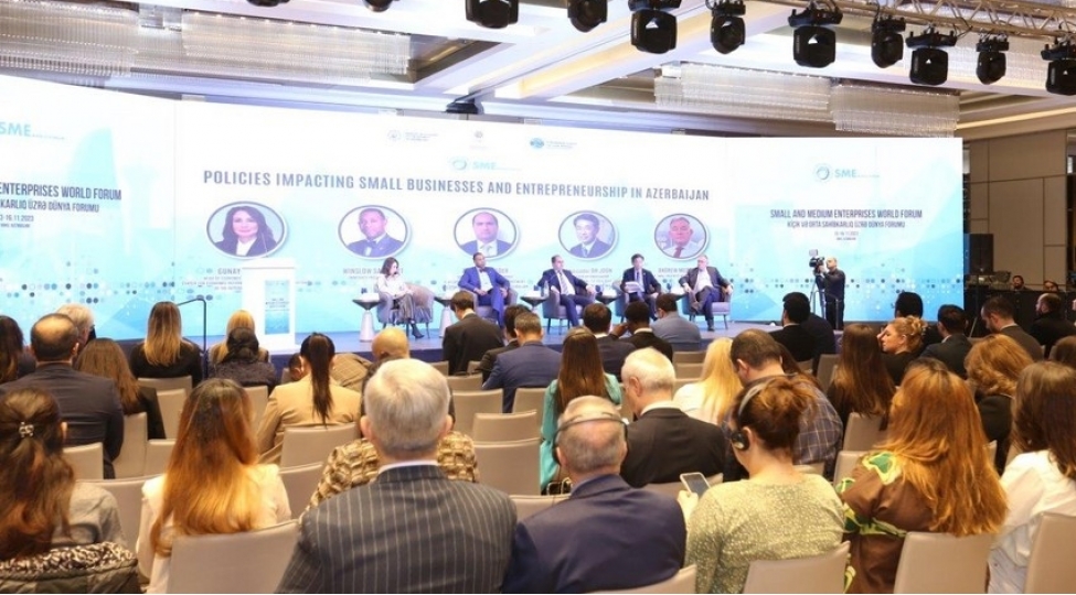 bakida-kichik-ve-orta-sahibkarliq-uzre-dunya-forumu-kechirilib-foto