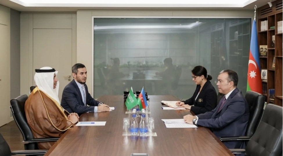azerbaycan-ve-seudiyye-erebistani-sosial-sahede-gelecek-emekdashligi-muzakire-edib-foto